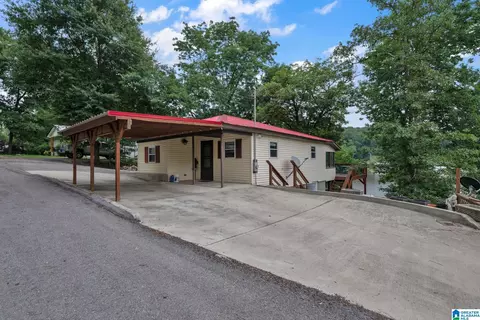142 Riverside Dr, Bessemer, AL 35023