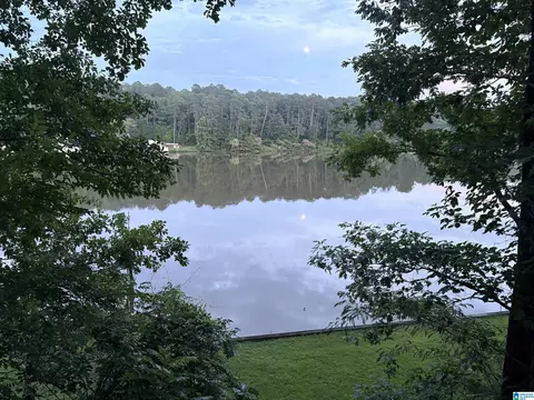142 Riverside Dr, Bessemer, AL 35023