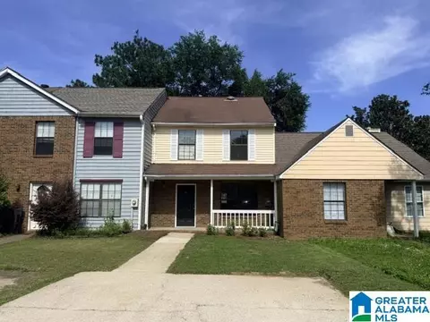 723 Cahaba Manor Ct, Pelham, AL 35124