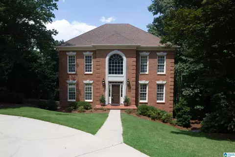 2406 Taralane Trl, Vestavia Hills, AL 35216