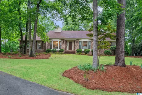 3824 River View Dr, Vestavia, AL 35243