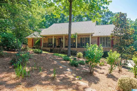 2100 Partridge Berry Rd, Hoover, AL 35244