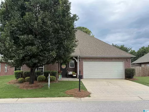 347 Creekside Ln, Pelham, AL 35124