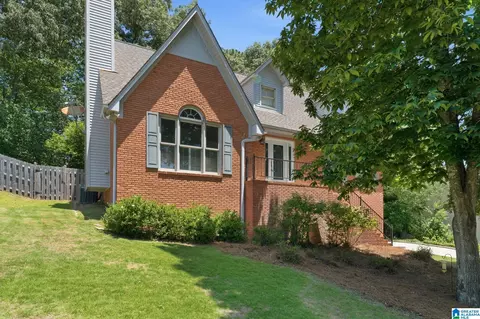 1769 Russet Woods Ln, Hoover, AL 35244