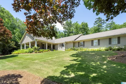 3204 N Woodridge Rd, Mountain Brook, AL 35223