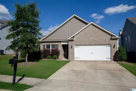 1068 Aronimink Dr, Calera, AL 35040