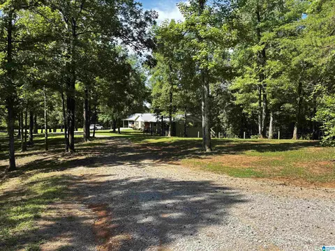 180 Persimmon Ln, Columbiana, AL 35051