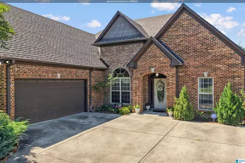 124 Waterford Cove Dr, Calera, AL 35040