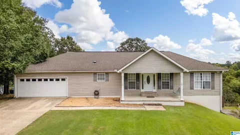 17020 Stonecliff Dr, Northport, AL 35475