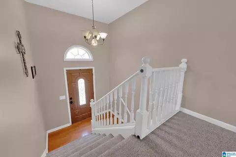 Entry Way - 95 Cedar Trl, Warrior, AL 35180 photo 3 of 4