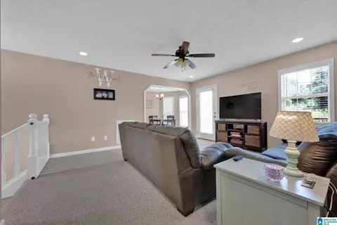 Entry Way - 95 Cedar Trl, Warrior, AL 35180 photo 4 of 4