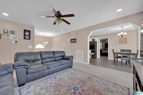 Entry Way - 95 Cedar Trl, Warrior, AL 35180 photo 2 of 4