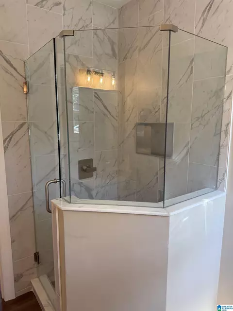 Bath - 104 W Highland Dr, Vincent, AL 35178 photo 3 of 3