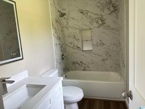 Bath - 104 W Highland Dr, Vincent, AL 35178 photo 1 of 3