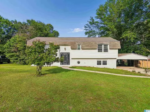 925 Ryecroft Rd, Pelham, AL 35124