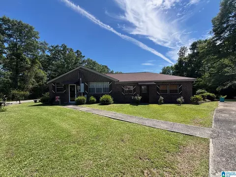 1104 Smith Rd, Clanton, AL 35045