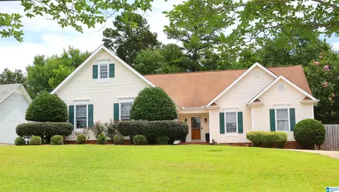 1229 Berkshire Dr, Anniston, AL 36207