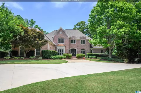 8237 Castlehill Rd, Birmingham, AL 35242