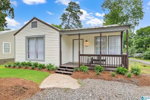 1701 27th Ave N, Hueytown, AL 35023