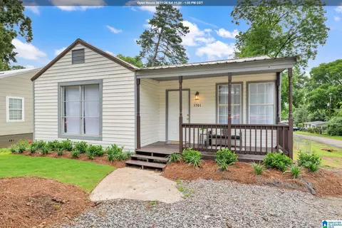 1701 27th Ave N, Hueytown, AL 35023