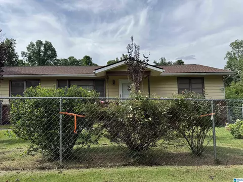 703 Dolphin Dr, Weaver, AL 36277