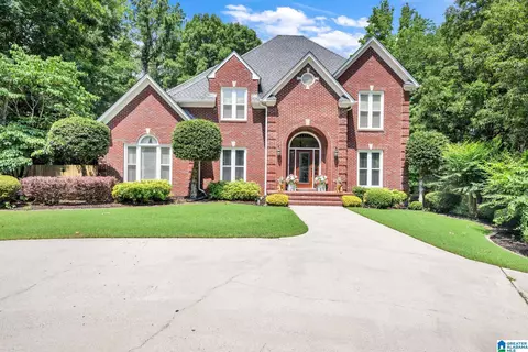 102 Windsor Ln, Pelham, AL 35124