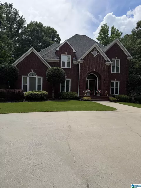 102 Windsor Ln, Pelham, AL 35124