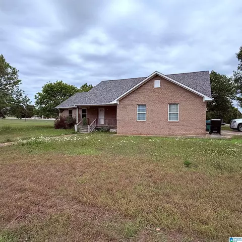 32 Nelson Dr, Childersburg, AL 35044