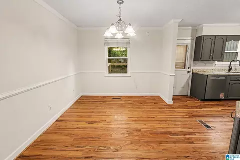 Dining - 355 Comanche St, Montevallo, AL 35115 photo 1 of 1