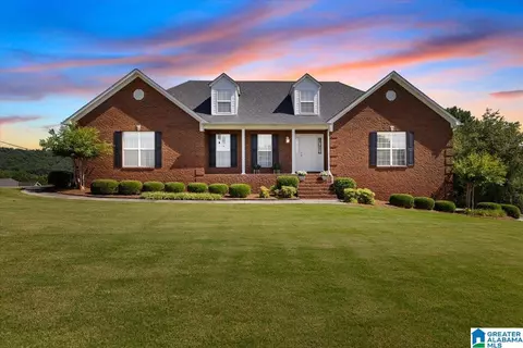 104 Greystone Dr, Oneonta, AL 35121