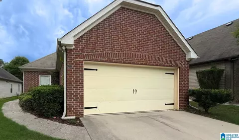 5276 Promenade Dr, Trussville, AL 35173