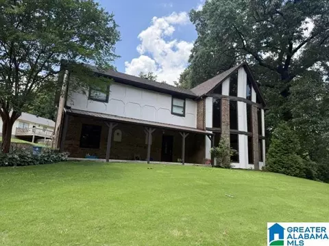 1405 Woodward Cir, Gardendale, AL 35071