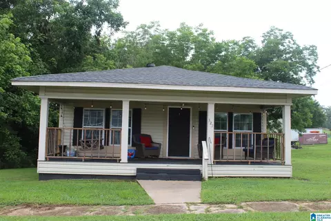 327 NW 3rd St, Carbon Hill, AL 35549