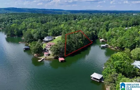221 Walnut St #32, Wedowee, AL 36278