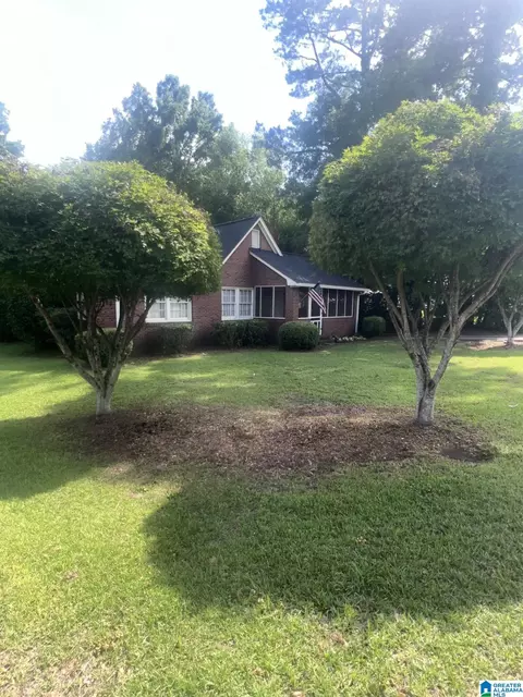 1207 4th Ave N, Clanton, AL 35045