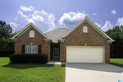 562 Summit Cir, Fultondale, AL 35068