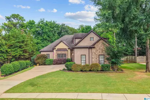 208 Sterling Gate Ln, Alabaster, AL 35007