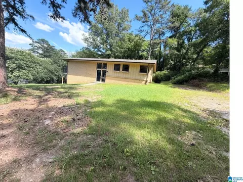 2705 4th Pl NW, Center Point, AL 35215