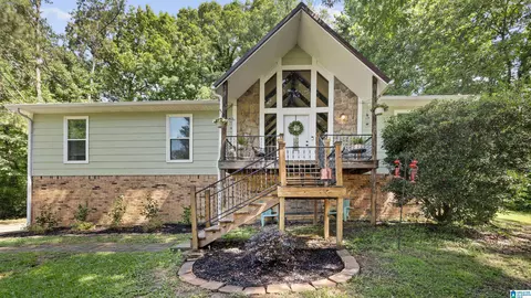 109 Yvonne Cir, Trussville, AL 35173