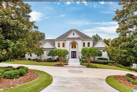 7713 Kenmore Pl, Vestavia Hills, AL 35242