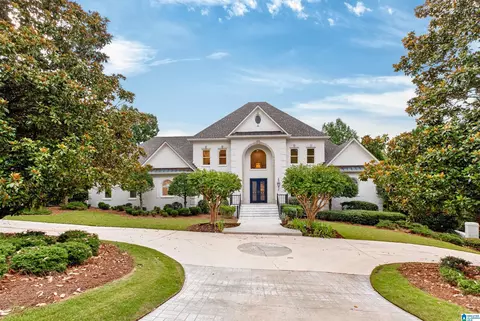 7713 Kenmore Pl, Vestavia Hills, AL 35242