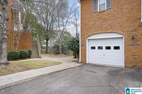 1965 Waterford Pl #1965, Hoover, AL 35244