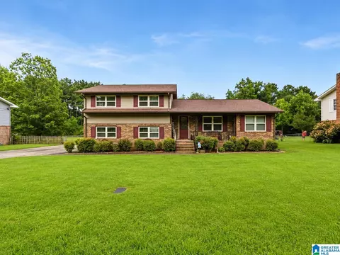 4136 Tudor Ln, Anniston, AL 36207