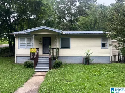 1045 Waverly St, Tarrant, AL 35217