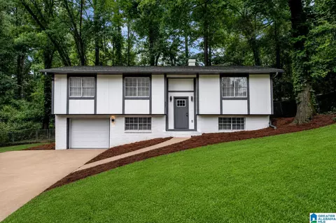 825 Seven Springs Dr, Birmingham, AL 35215