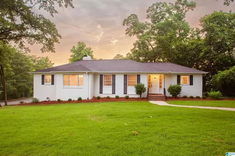 1128 Forest View Ln, Vestavia Hills, AL 35216