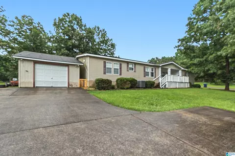 17 Yuma Ct, Anniston, AL 36206
