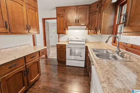 821 Martinwood Rd, Birmingham, AL 35235
