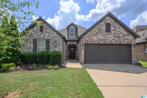 1045 Pine Valley Dr, Calera, AL 35040