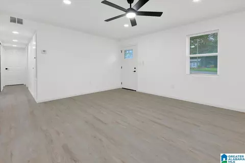 Living - 109 Lilly St, Clanton, AL 35045 photo 3 of 5